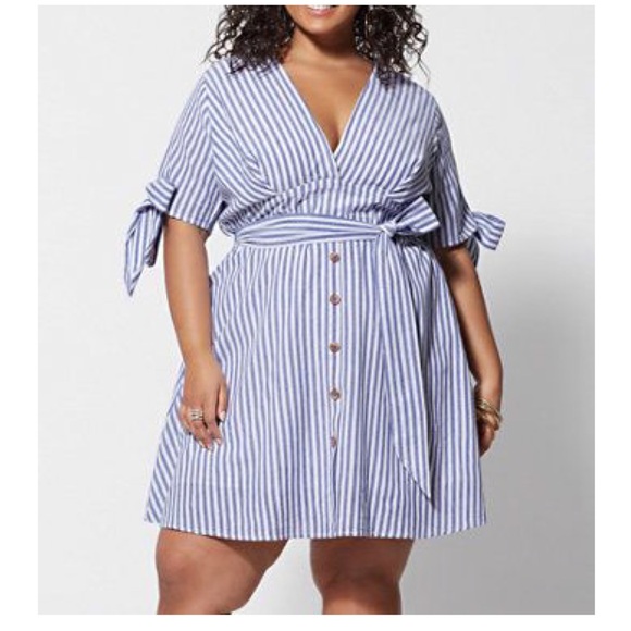 Fashion to Figure Dresses & Skirts - Fashion to Figure Striped Cotton Dress Size 1 (14/16)